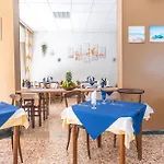 Lariana Hotel Rivazzurra Di Rimini