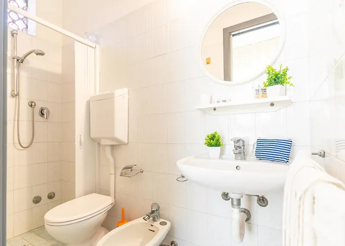 Lariana ホテル 2*